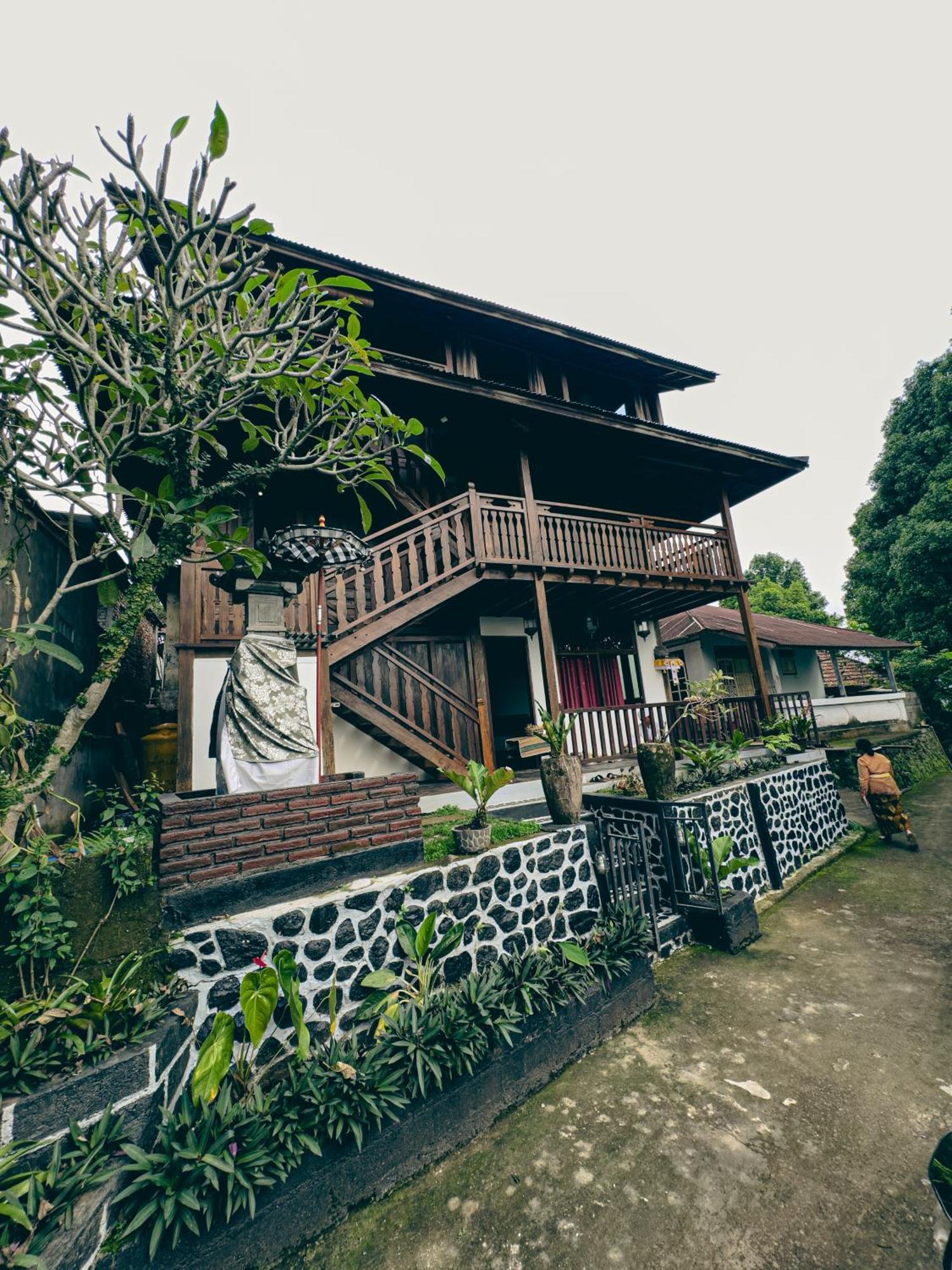 Pensjonat Munduk Tjeraki House Zewnętrze zdjęcie