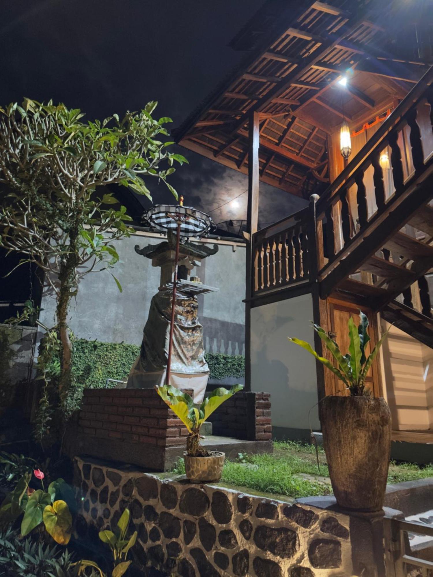 Pensjonat Munduk Tjeraki House Zewnętrze zdjęcie