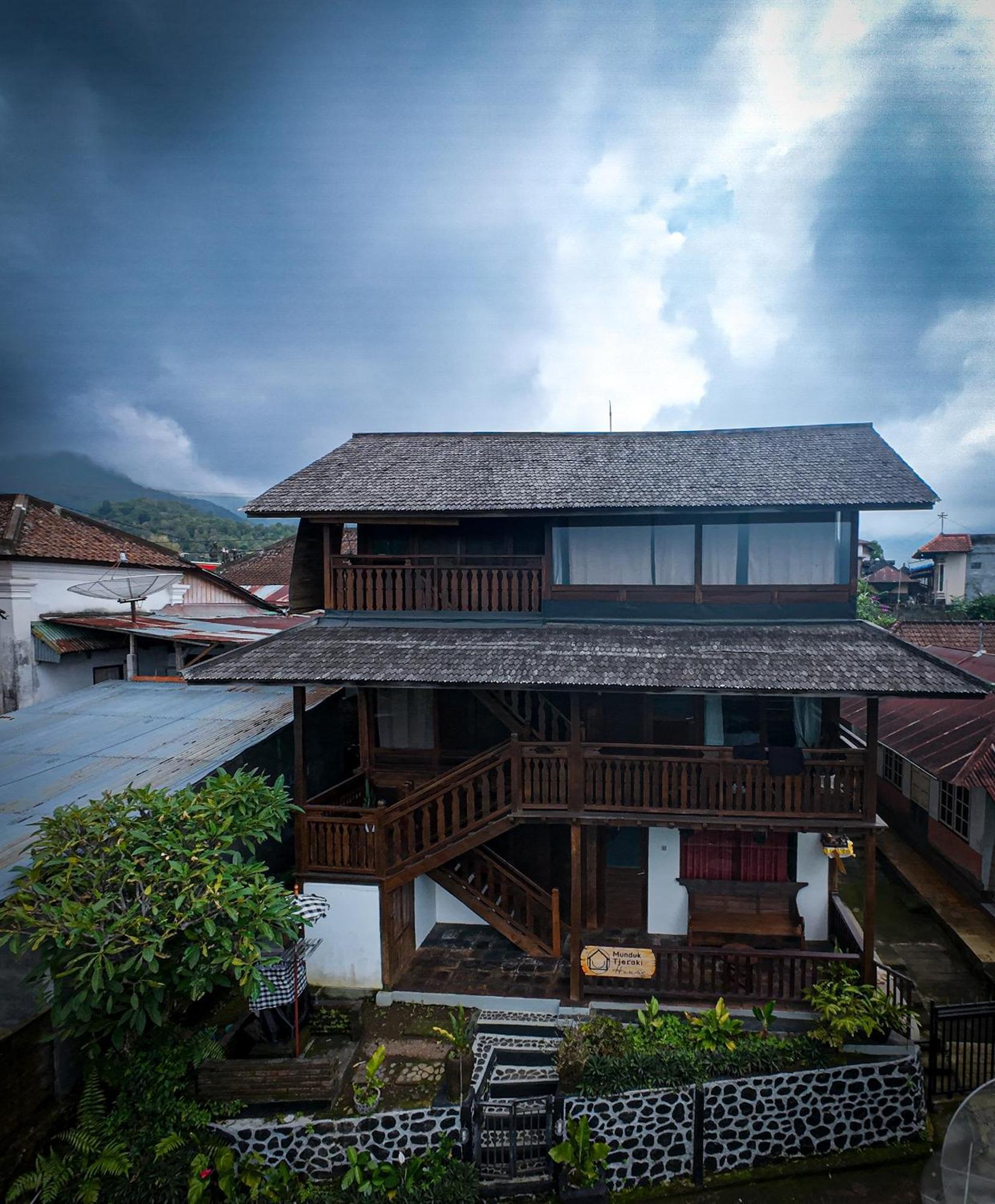 Pensjonat Munduk Tjeraki House Zewnętrze zdjęcie